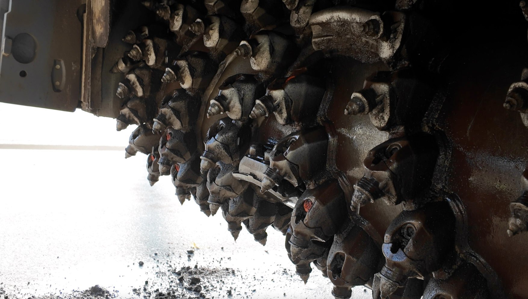 How Each Milling System Part Influences Cold Milling Results (Road Milling- Asphalt Milling - Cold Milling Machine)_Milling Drum