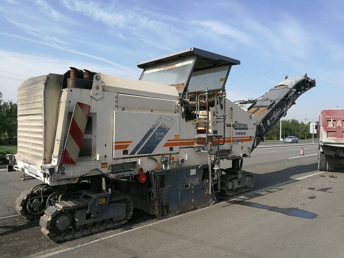 Advantages of Asphalt Milling & Topping – What Is It & Why You